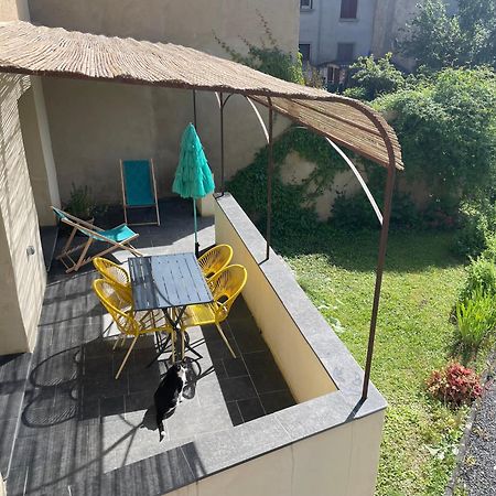 Gite Avec Terrasse Сен-Сатюрнен Экстерьер фото